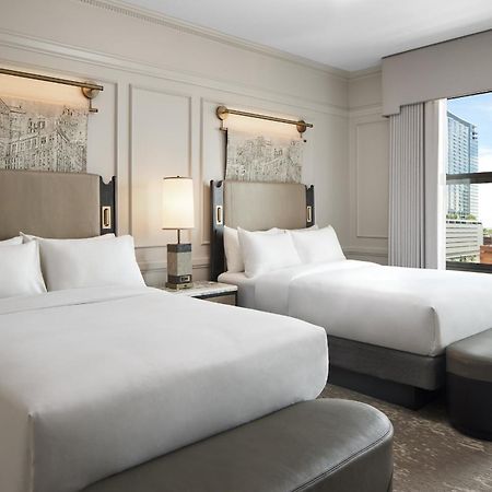 The Pfister Hotel Мілвокі Екстер'єр фото