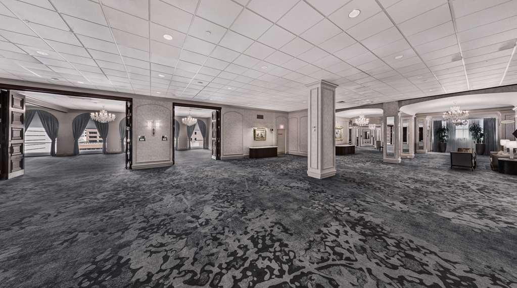 The Pfister Hotel Мілвокі Зручності фото