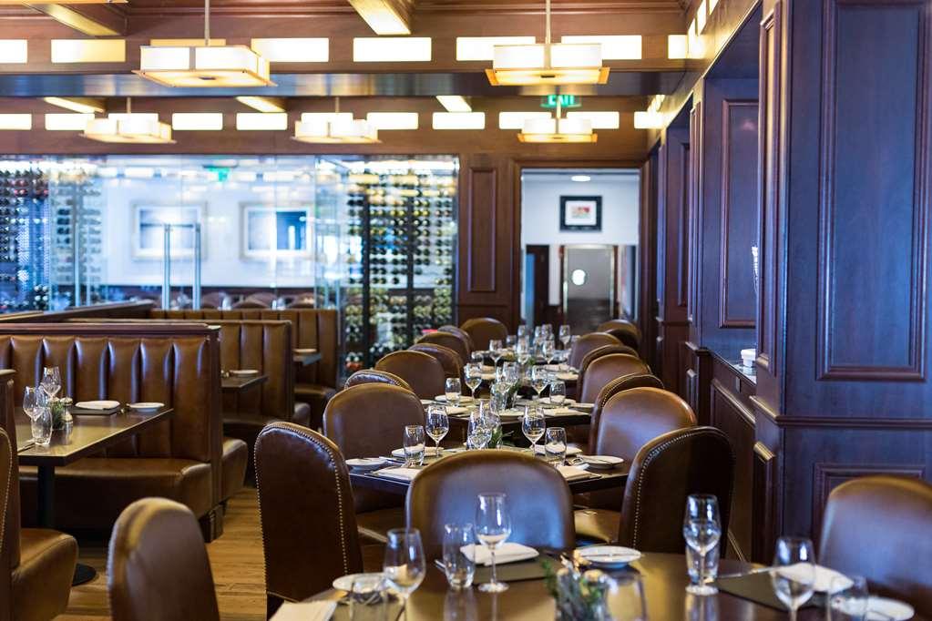 The Pfister Hotel Мілвокі Ресторан фото