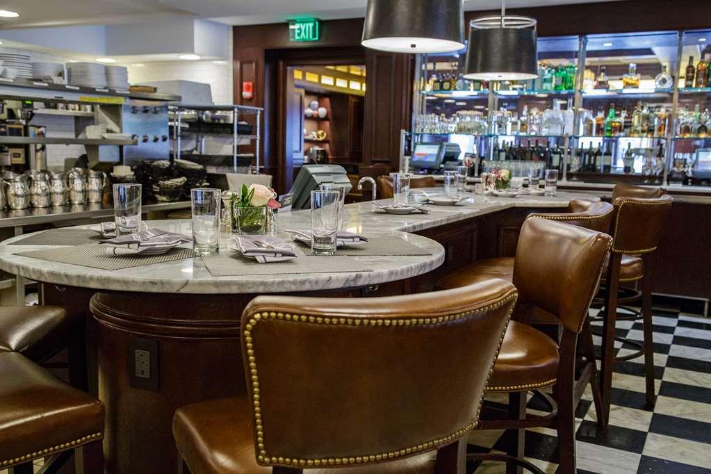 The Pfister Hotel Мілвокі Ресторан фото