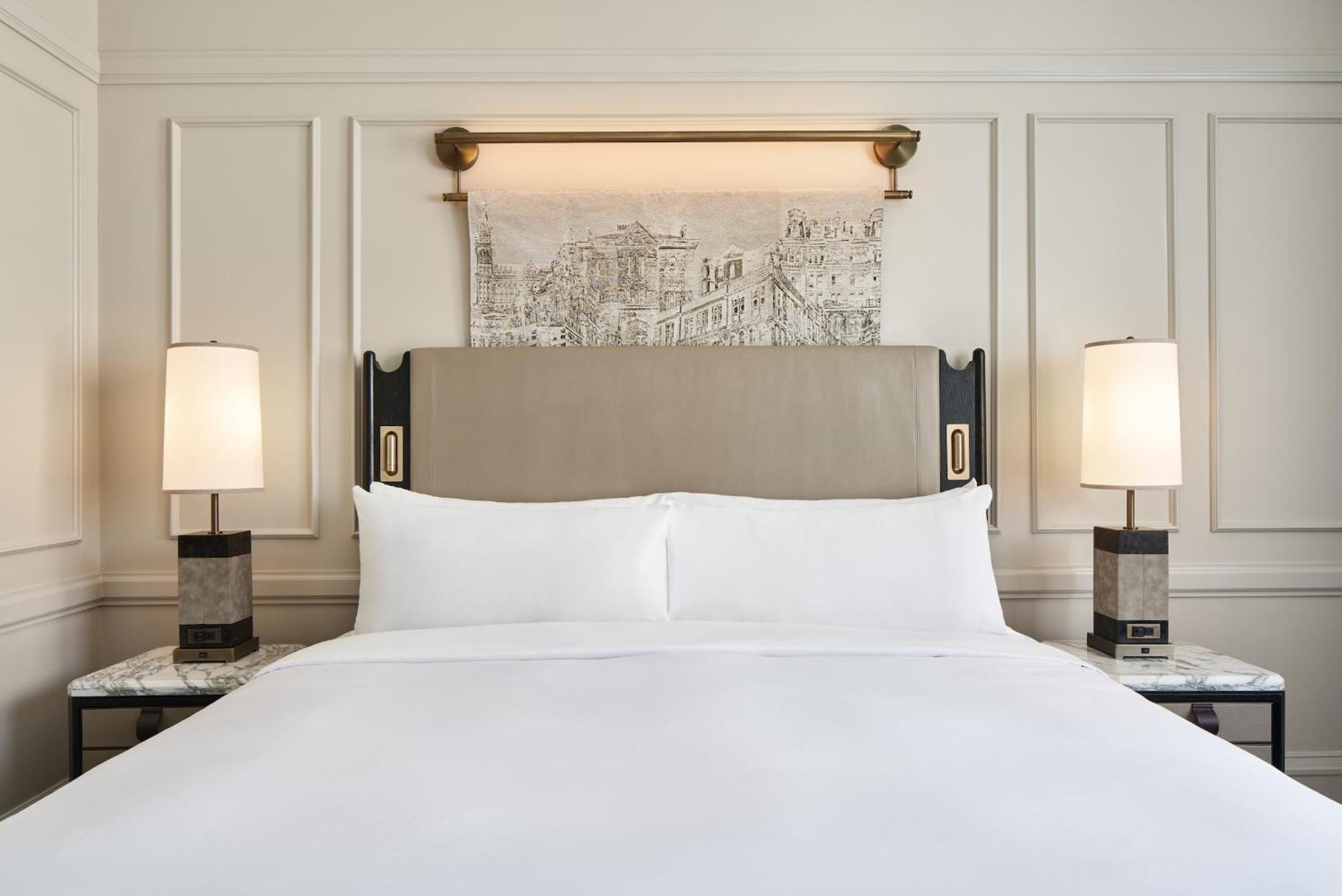 The Pfister Hotel Мілвокі Екстер'єр фото