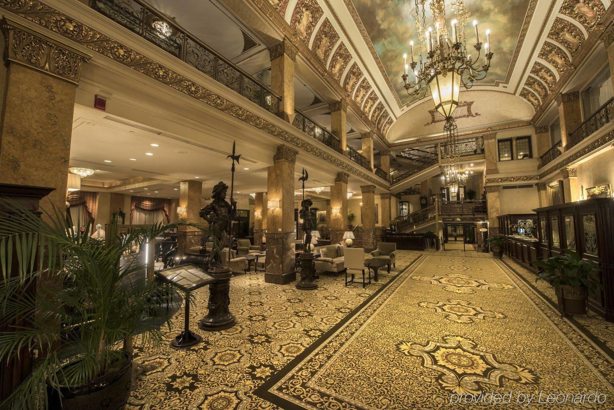 The Pfister Hotel Мілвокі Екстер'єр фото
